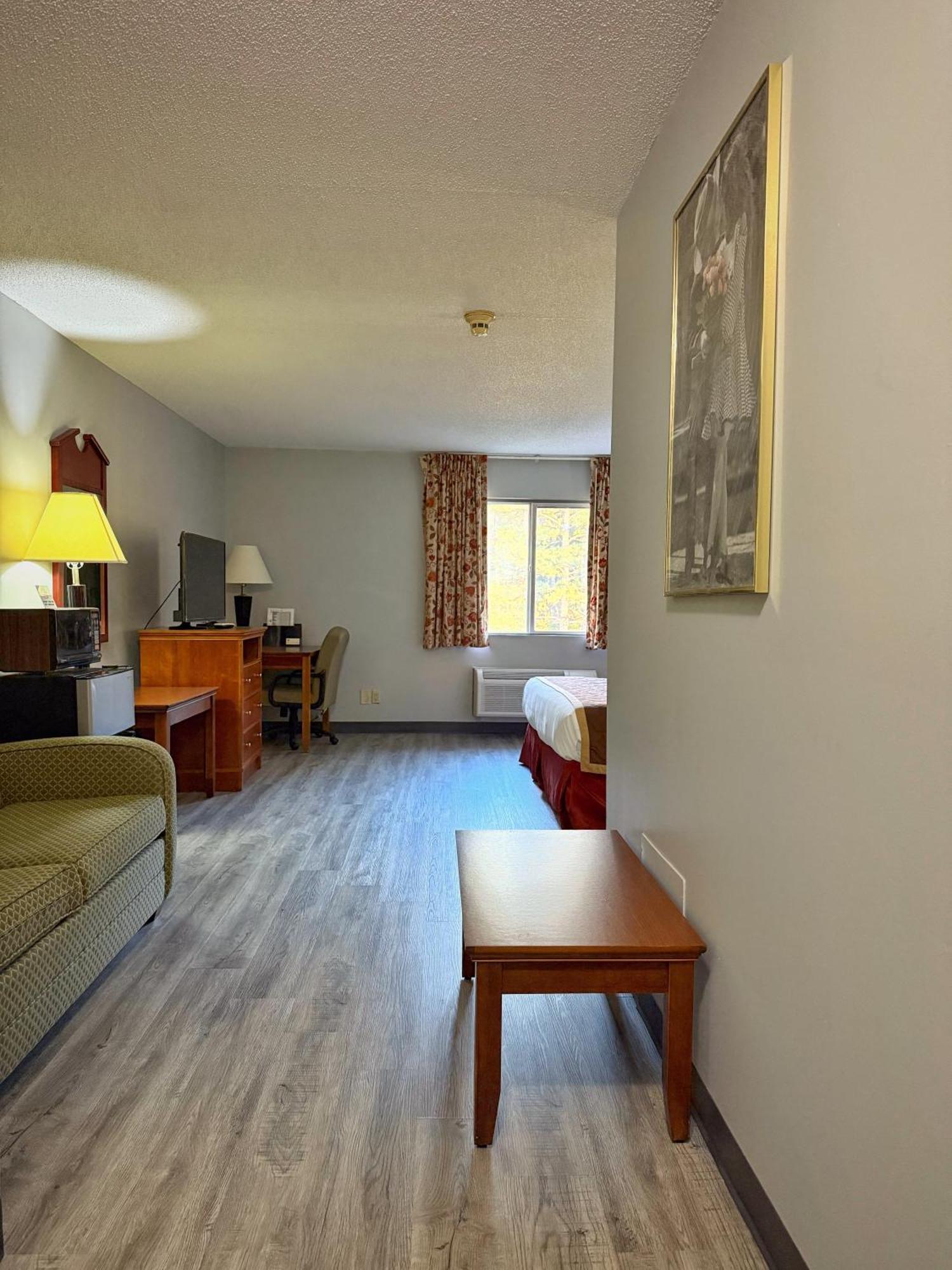 Lake Tree Inn & Suites Marion Kültér fotó