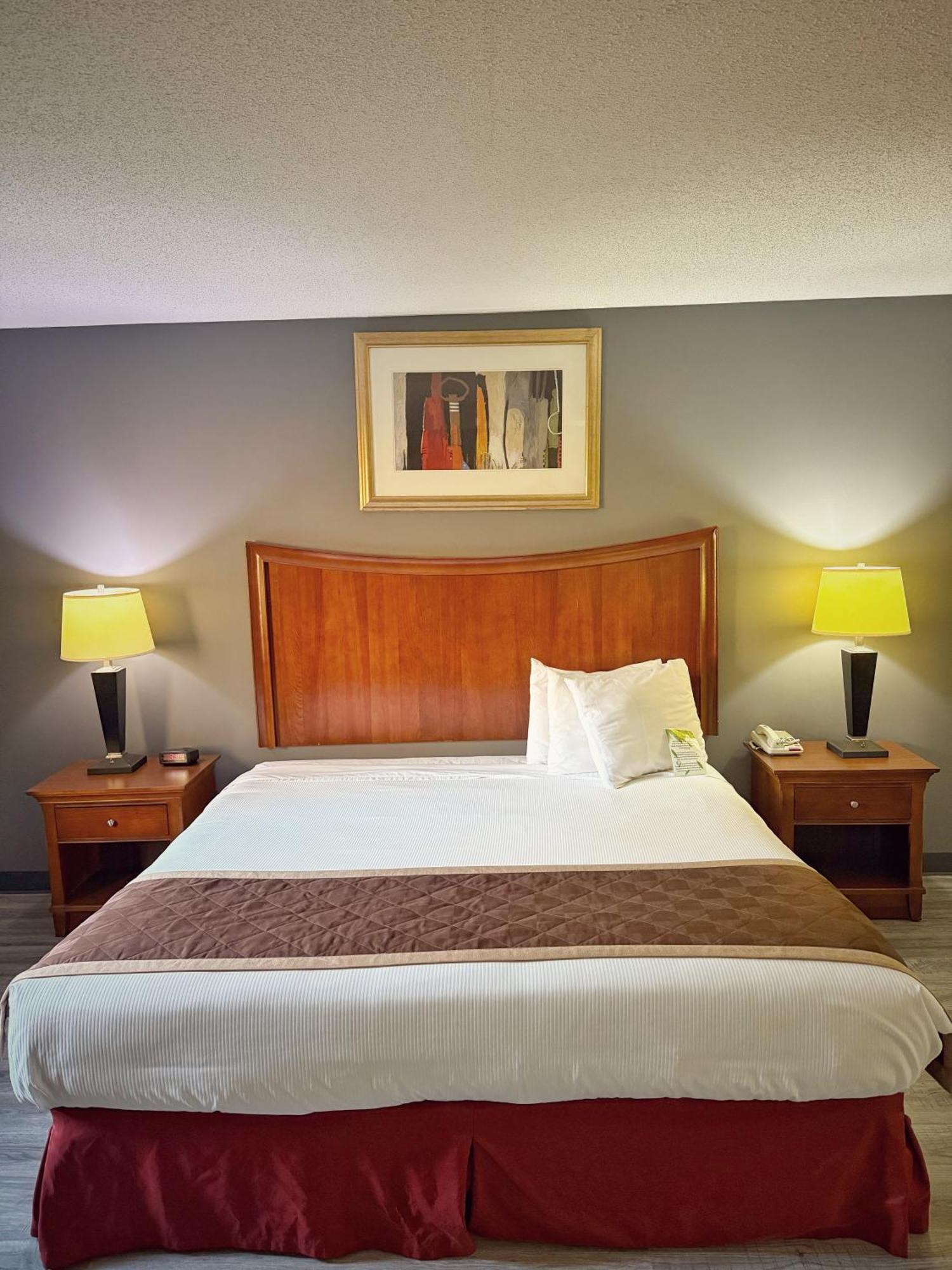 Lake Tree Inn & Suites Marion Kültér fotó