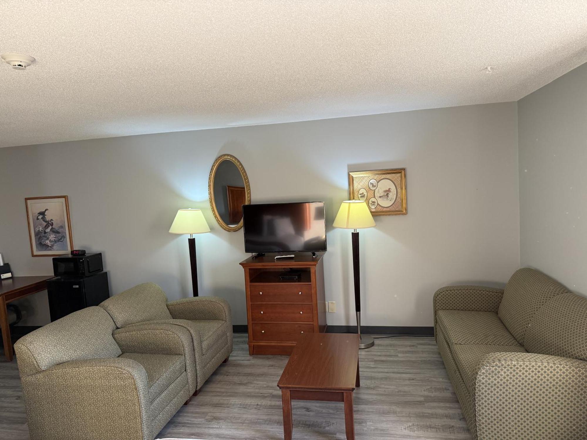 Lake Tree Inn & Suites Marion Kültér fotó