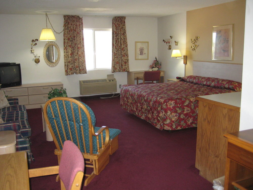Lake Tree Inn & Suites Marion Kültér fotó